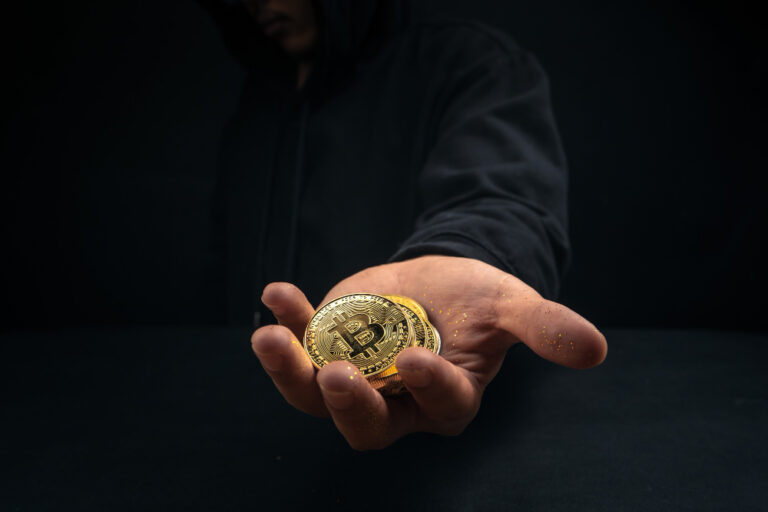 What are the Benefits of Using Cryptocurrency in Online Gambling?