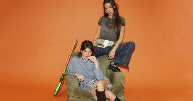 Hinds Share New Single ‘En Forma’