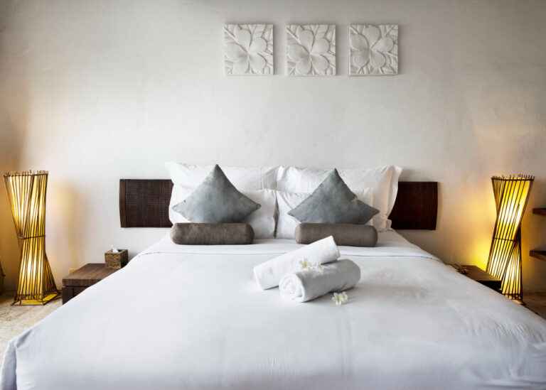 Online Games to Play at Your Hotel Room