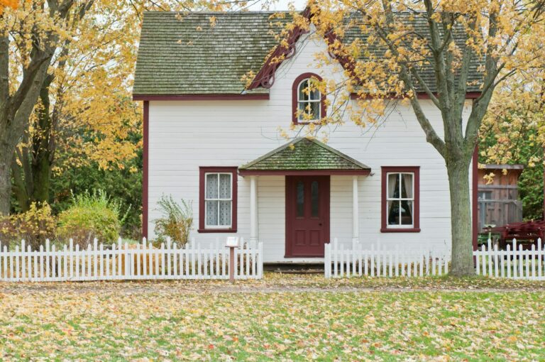 How to Make a Great First Impression: Curb Appeal Tips for Sellers