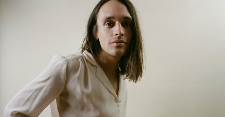 Slark Moan Announces New EP, Shares New Single ‘Dollhouse Heart’