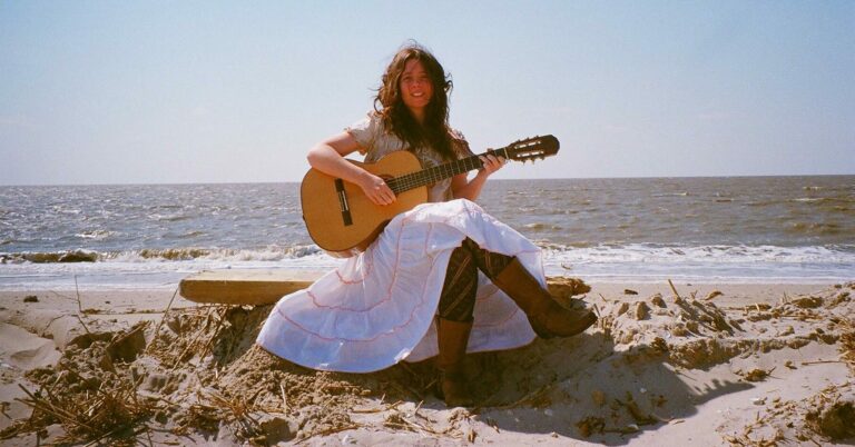 Lindsay Reamer Announces New Album ‘Natural Science’, Unveils New Song