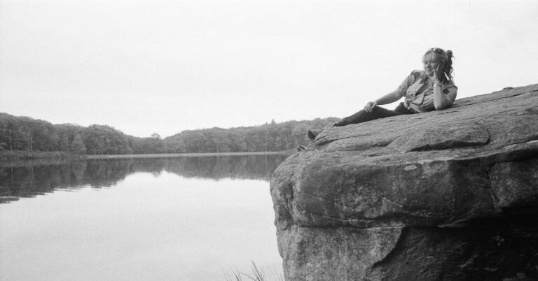 Wendy Eisenberg Announces New Album ‘Viewfinder’, Unveils New Single