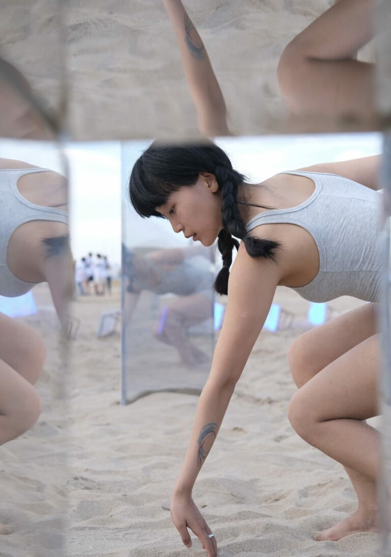 Wenxin Fu: A Surreal Explorer in Screendance