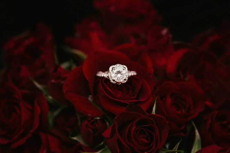 Where Can I Buy an Engagement Ring Online?