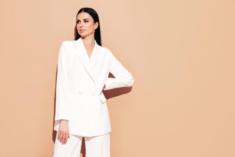 The Power of Simplicity: How to Achieve a Graceful Look
