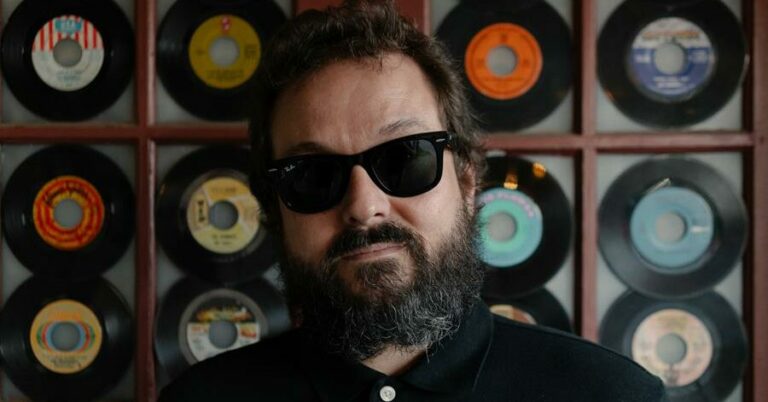 John Davis Releases New Single ‘Indifferent Stars’