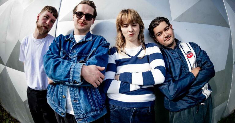 The Belair Lip Bombs Sign to Third Man Records