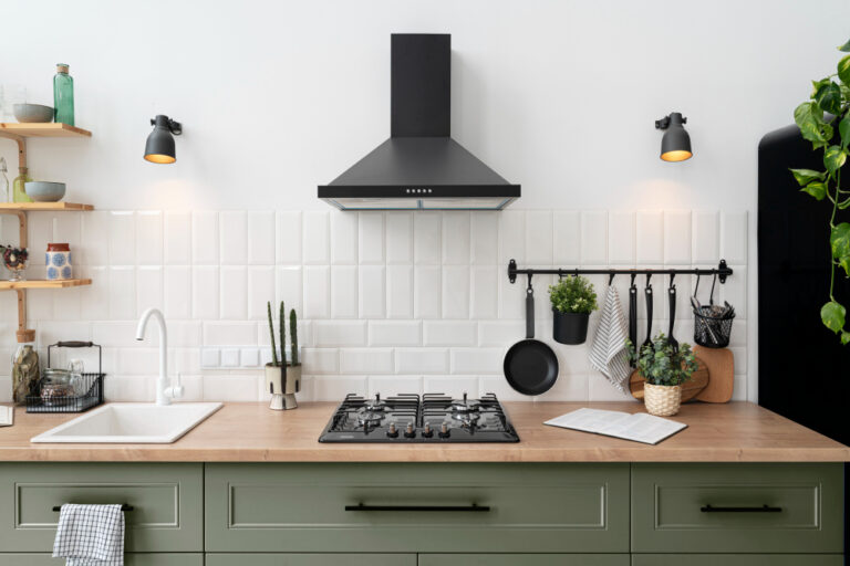 How to Accessorize Your Shaker Kitchen for a Fresh Look