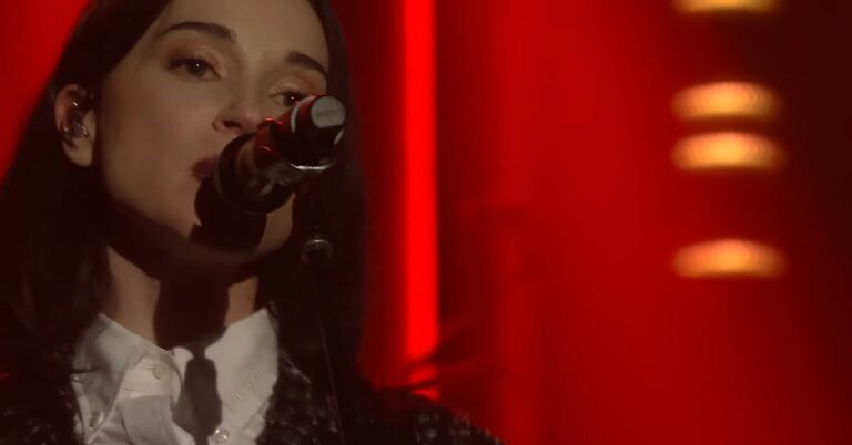 Watch St. Vincent Perform ‘Flea’ and ‘Big Time Nothing’ on ‘The Tonight Show’