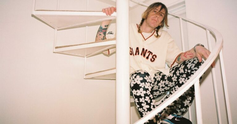 Christopher Owens Shares New Single ‘This Is My Guitar’
