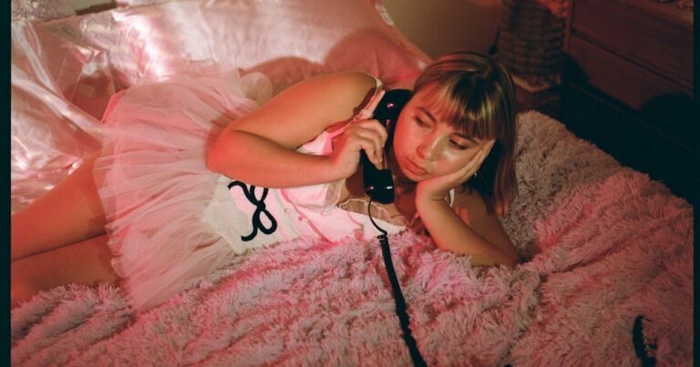 Beach Bunny Share Video for New Song ‘Clueless’