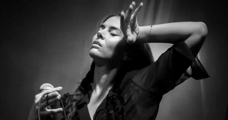Vera Sola Announces New EP ‘Ghostmaker’, Shares New Single