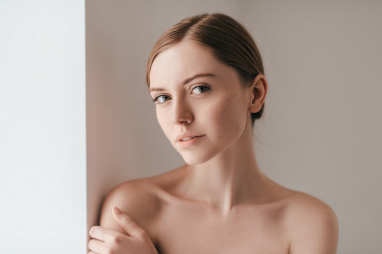 How to Maintain a Youthful Appearance Without Overdoing It