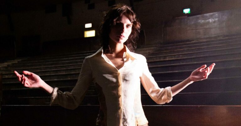Clara Mann Shares New Single ‘Stadiums’