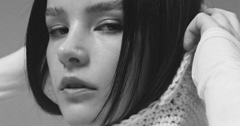 Ela Minus Announces New Album ‘DIA’, Shares New Single ‘BROKEN’