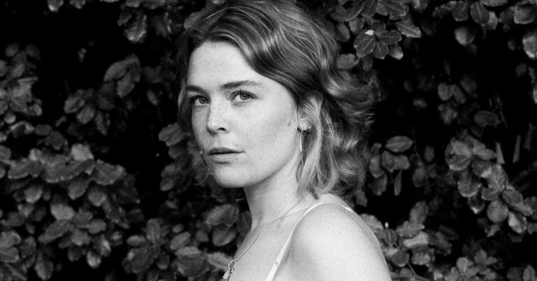 Maggie Rogers Unveils New Song ‘In the Living Room’
