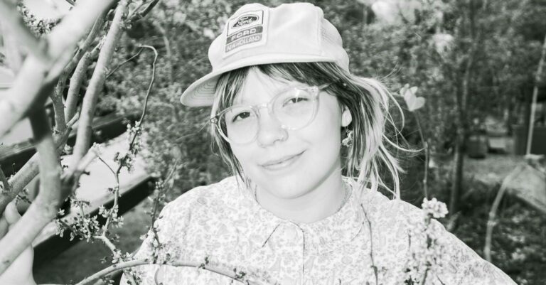 Lily Seabird Announces New EP, Unveils New Song ‘Fuckhead’