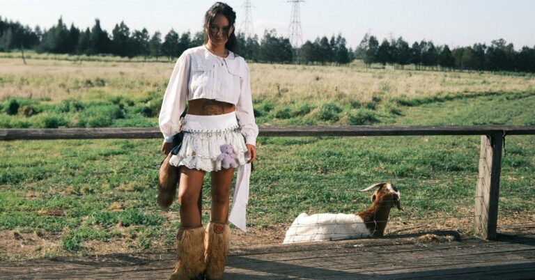 Mallrat Drops New Song ‘Hocus Pocus’