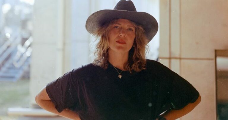 Rosali Releases New Song ‘Hey Heron’