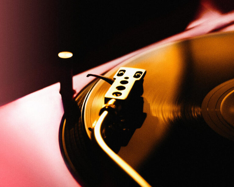 High Rollers’ Playlist: The Soundtrack of Big Wins