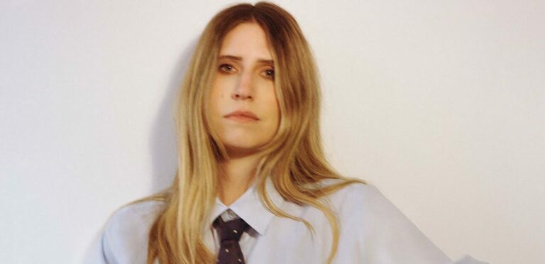 Joni Releases New Single ‘Avalanches’