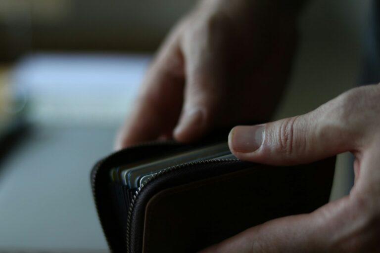 Navigating the World of In-game Purchases: A Guide to Safe and Responsible Spending