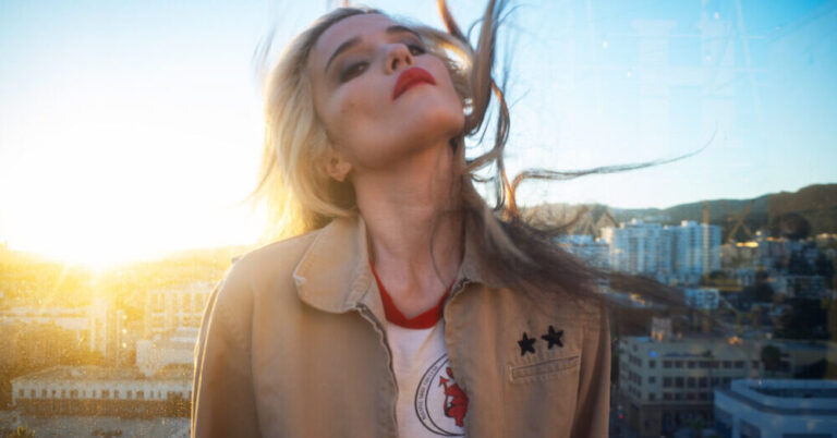 Sky Ferreira Shares New Single ‘Leash’