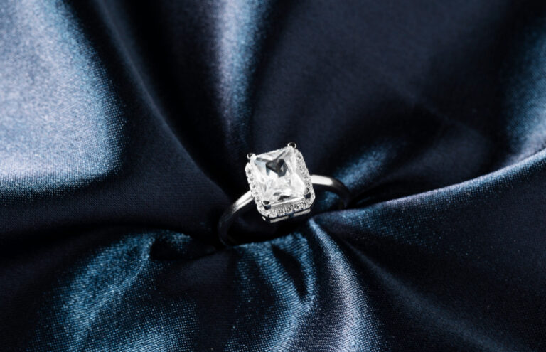 Discovering the Magic of Vintage Diamond Jewelry