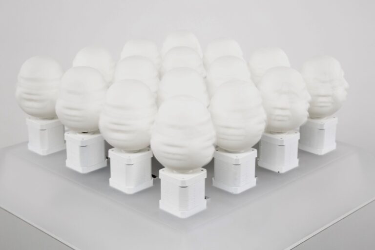 From Tradition to Innovation: Ziggy Zhenglong Yang’s Art Explores the Boundaries of Culture and Technology