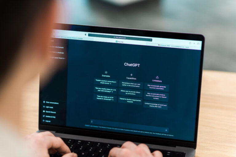 4 Ways Creative Professionals Utilize AI For Enhanced Outputs