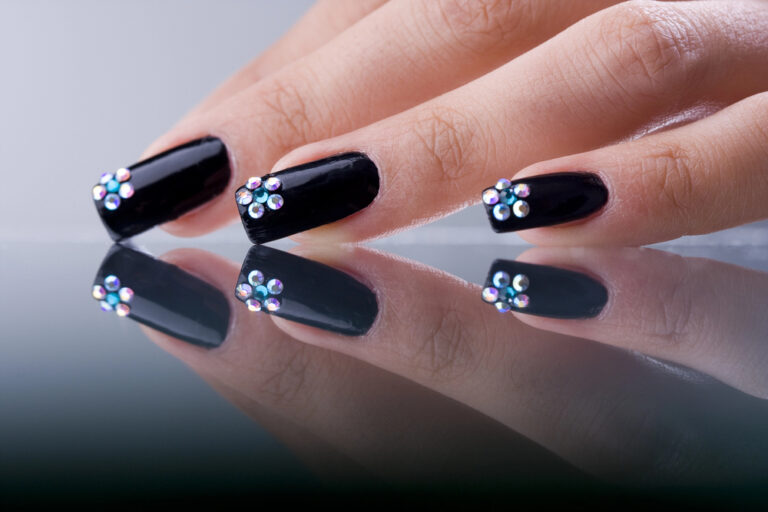 Best Trending Nail Designs in 2025