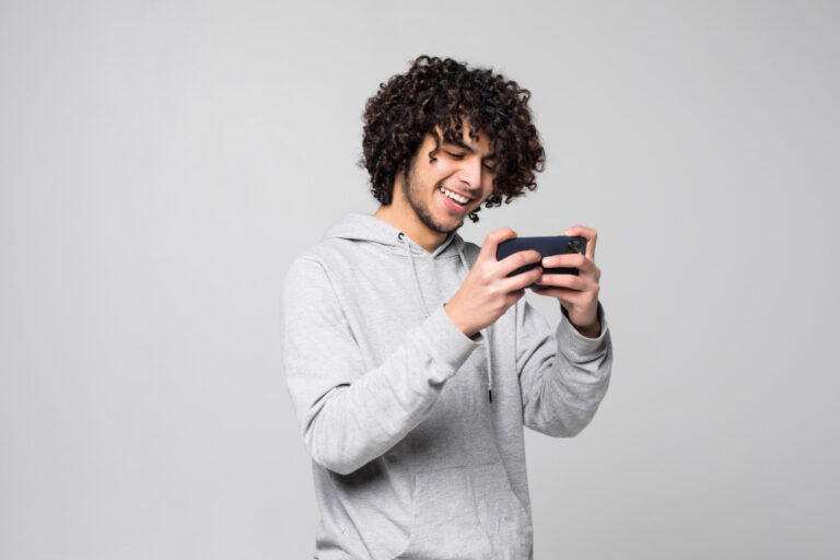 The iGaming Revolution Unveiled: How Online Gaming Evolved Over Time 