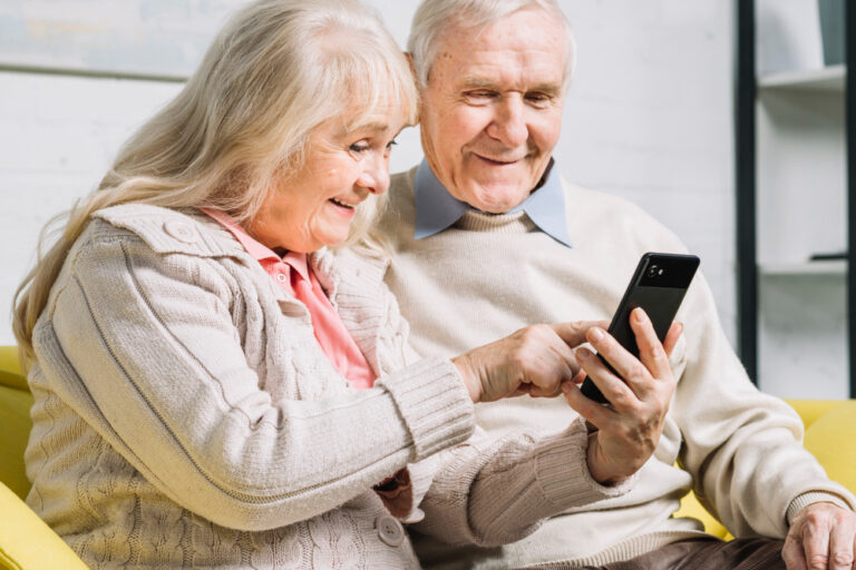 How Smart Devices Are Redefining Aging Gracefully
