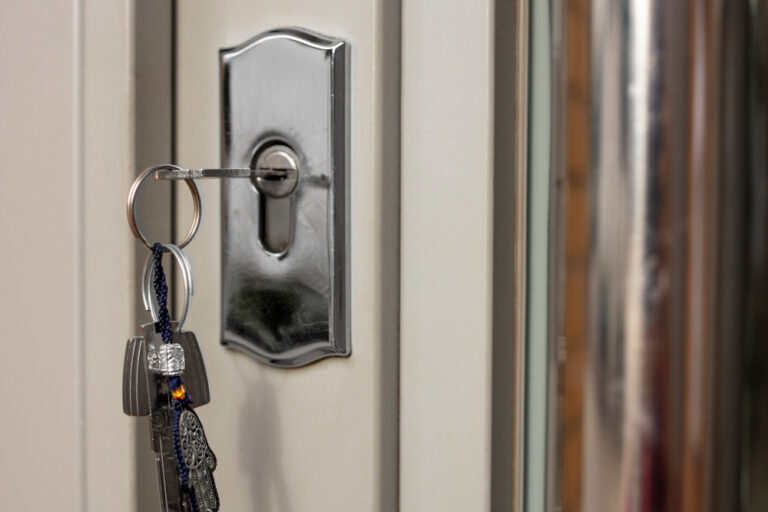 5 Services to Try When Hiring an Emergency Locksmith