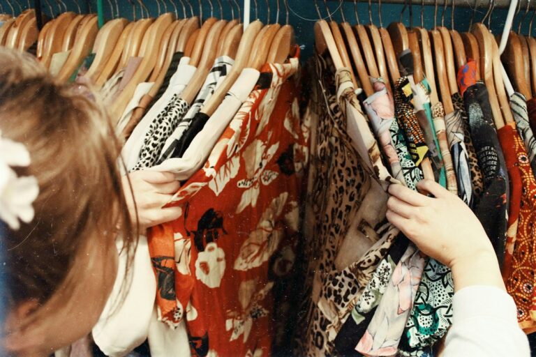 The return of the 90s romcom fashion