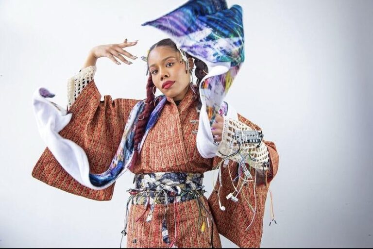 Shademomo Iwasaki: Blending Cultures and Materials in Contemporary Art