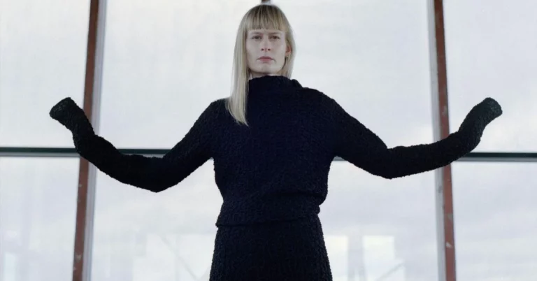 Jenny Hval Shares Video for New Single ‘The artist is absent’