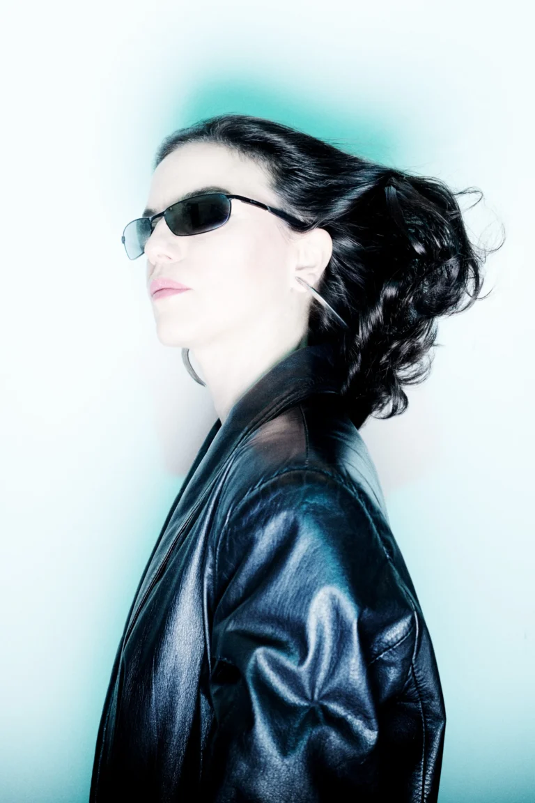 Artist Spotlight: Deradoorian