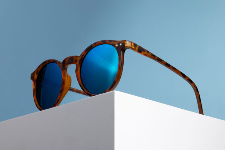 Effortless Design in Everyday Style: Sunglasses for the Modern Minimalist