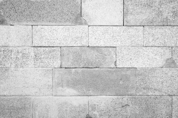 How to make large walls with stackable concrete blocks - Our Culture