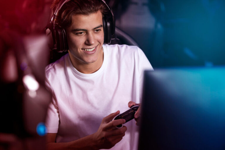 How Online Gaming Is Evolving Into a Social Experience