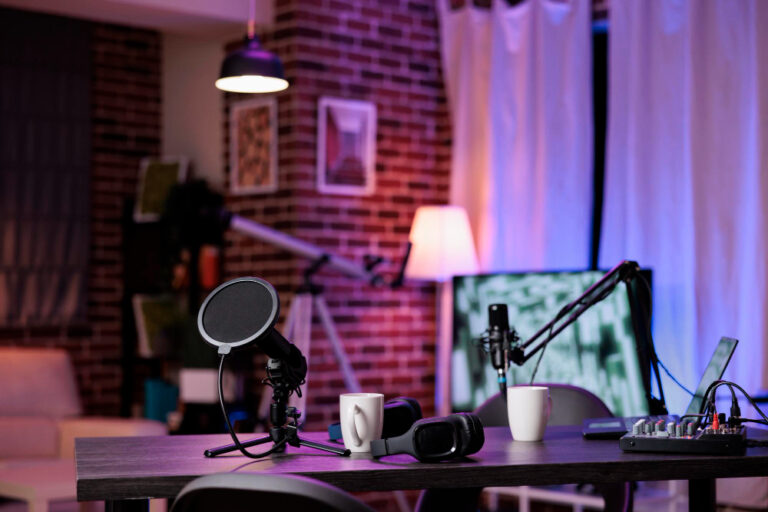 Hybrid Business Models in Online Media