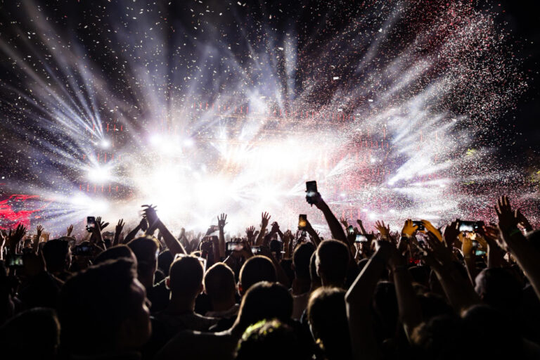 The Cultural Impact of Livestreaming in Modern Entertainment