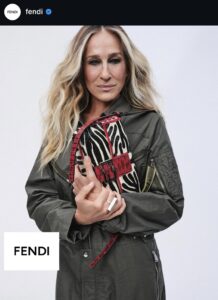 Sarah Jessica Parker celebrates the new Baguette® 26424 by Maria Grazia Chiuri