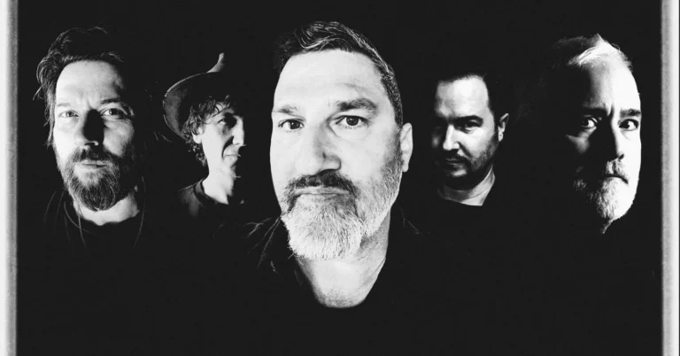 The Afghan Whigs Cover Poliça and Still Corners