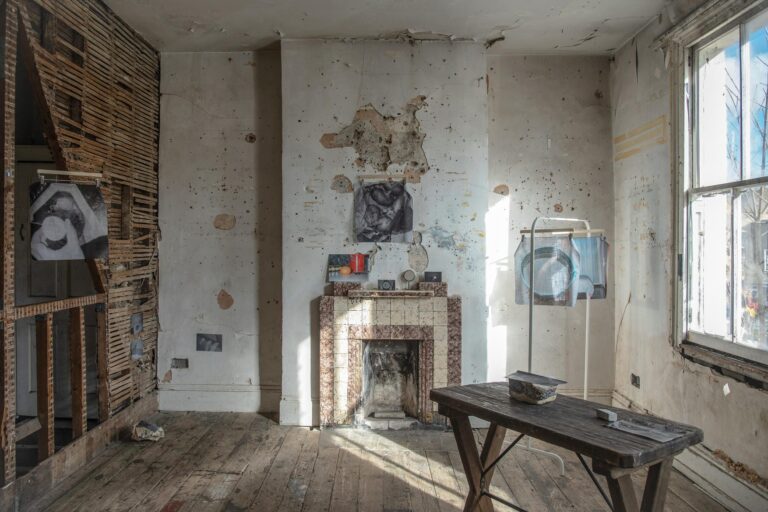 Exhibition Review: Unnamed, Unhollow, Unwritten, Unsevered