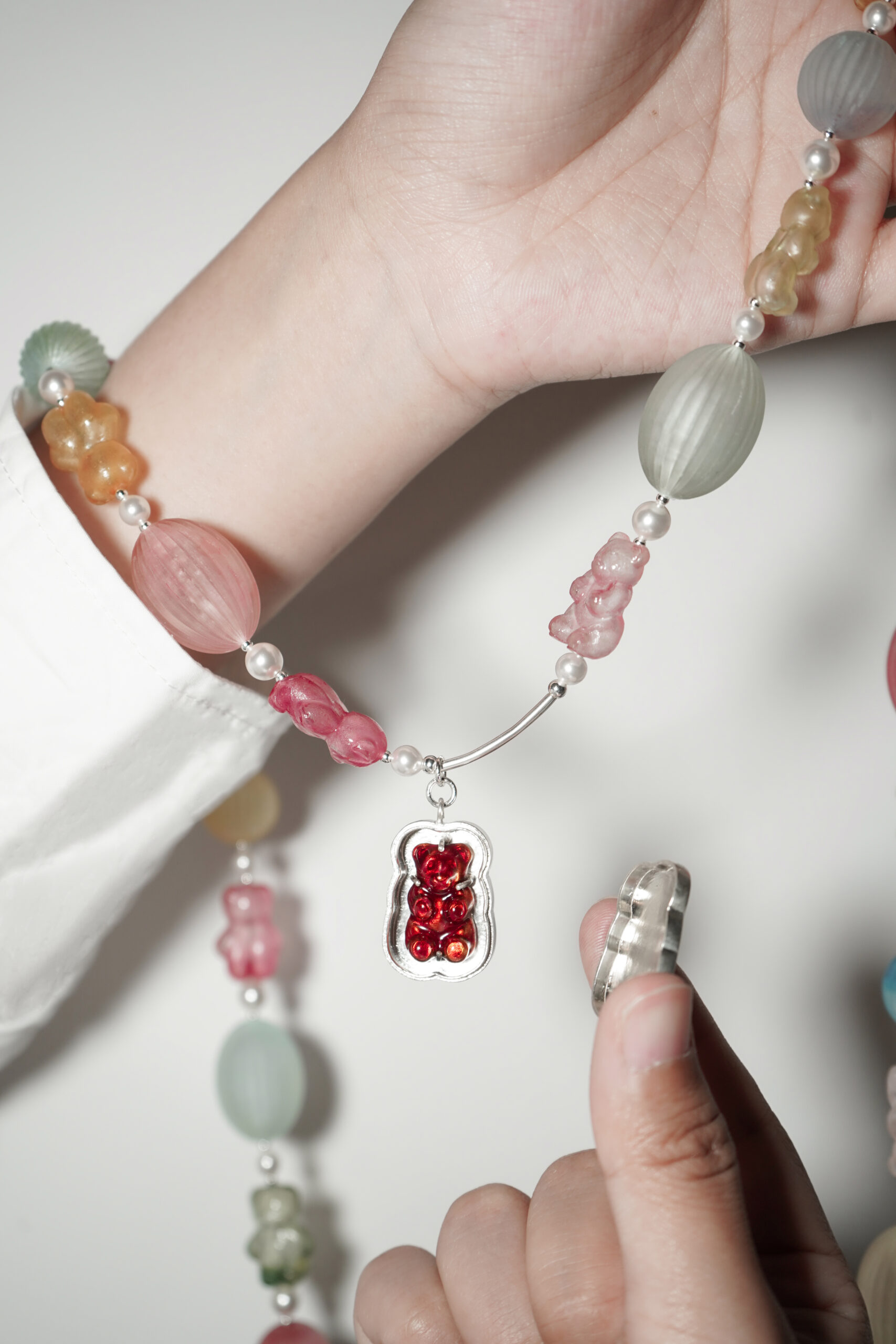 A Wearable Childhood: A Narrative Experiment Between Industry and Craft – Our Culture A Wearable Childhood: A Narrative Experiment Between Industry and Craft – Our Culture